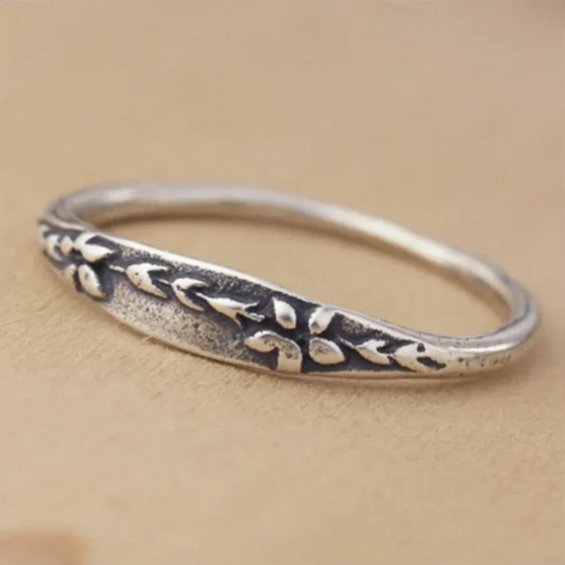 Vintage Carved Plant Flower Decorated Ring