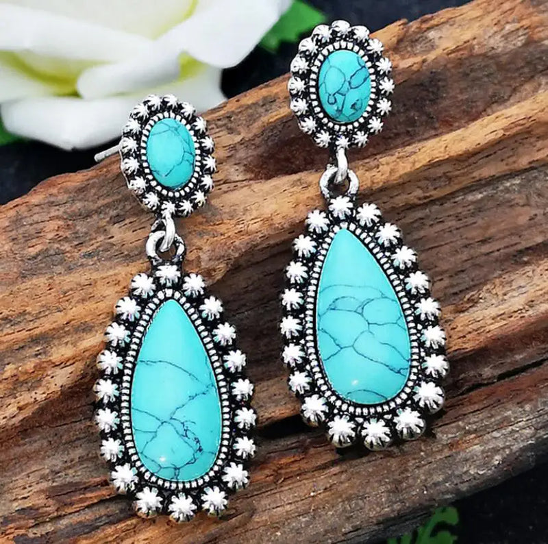 Elegant Vintage Silver Tone Turquoise Dangle Earrings