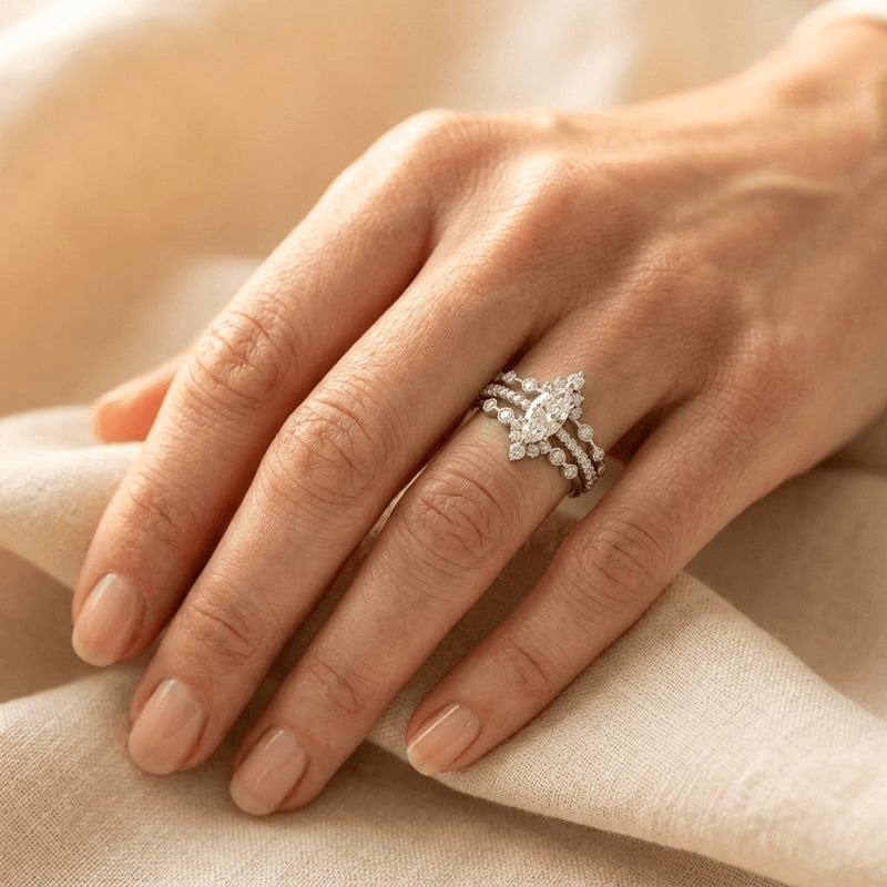 Inlaid Synthetic Zirconia Stackable Ring Jewelry Ring